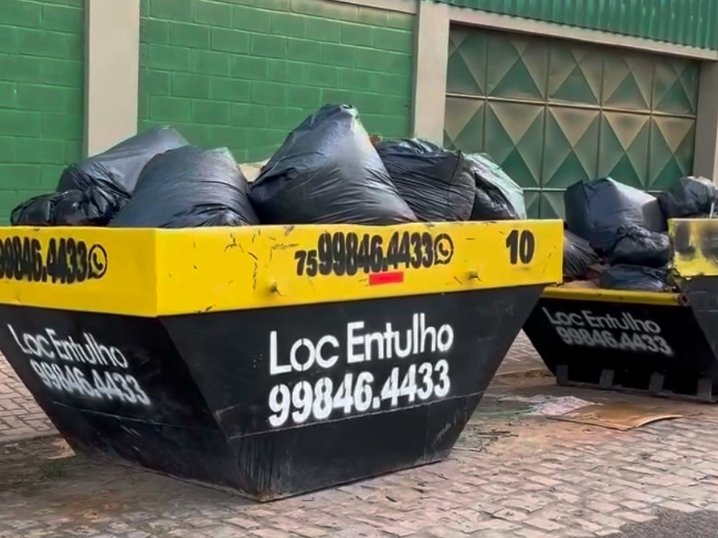 Professional photo of the LOC ENTULHO team